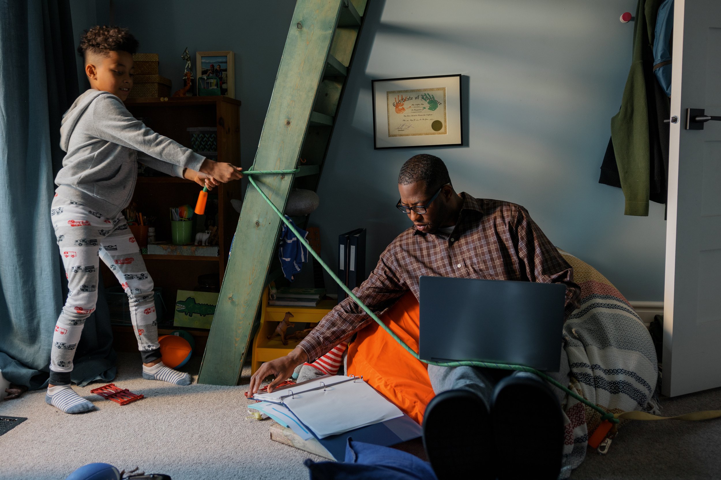 MikeSeehagel_100395_Day_02_Shot_05_HomeOffice_2446