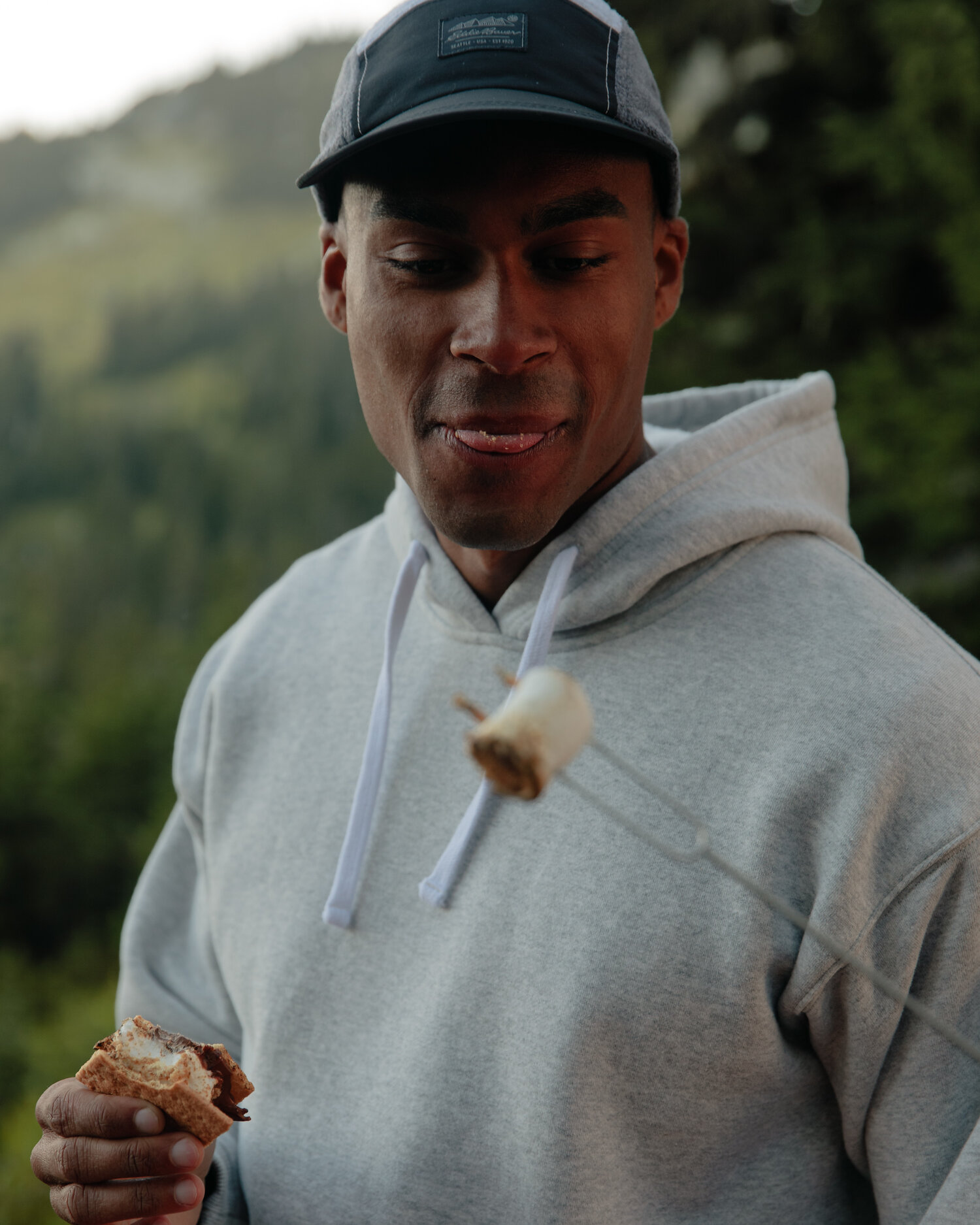 MikeSeehagel_EddieBauer_Holiday2020_169009_MS_2780